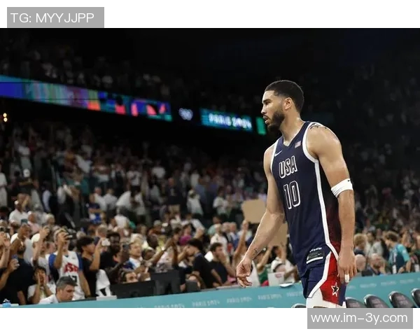 甜瓜建议塔图姆退居二线獭兔训练师反驳引发热议与争议